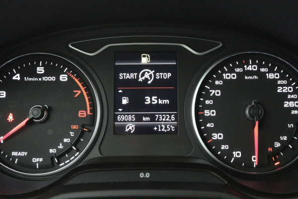 Audi Q2 30 TFSI S Edition (STOELVERWARMING, CRUISE CONTROL ADAPTIEF, NAVGATIE, PARKEERSENSOREN)