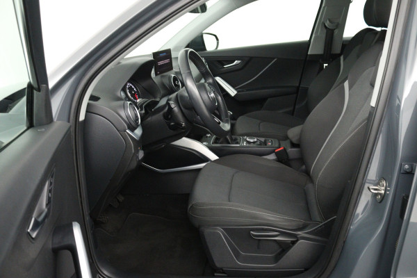 Audi Q2 30 TFSI S Edition (STOELVERWARMING, CRUISE CONTROL ADAPTIEF, NAVGATIE, PARKEERSENSOREN)