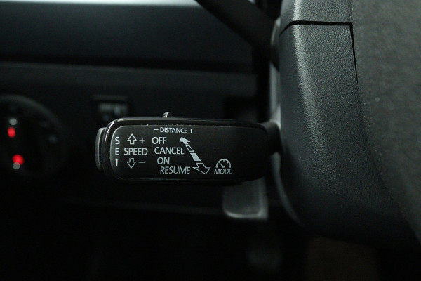 Seat Arona 1.0 TSI Style Business Intense (ACHTERUITRIJCAMERA, CRUISE ADAPTIEF, CARPLAY, PARKEERSENSOREN)