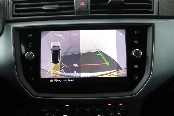 Seat Arona 1.0 TSI Style Business Intense (ACHTERUITRIJCAMERA, CRUISE ADAPTIEF, CARPLAY, PARKEERSENSOREN)