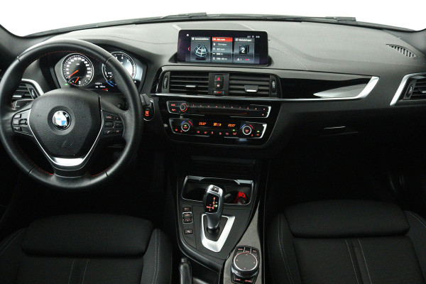 BMW 1-serie 118i Corporate Lease Executive (NAVIGATIE, CRUISE CONTROL, PARKEERSENSOREN, BLUETOOTH)