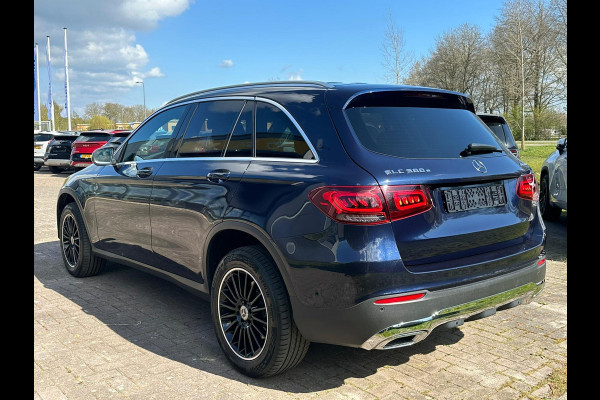 Mercedes-Benz GLC 300e 4MATIC Business Solution | PHEV | 320pk | Plug-in Hybride | Achteruitrijcamera | Navigatie | Half leder