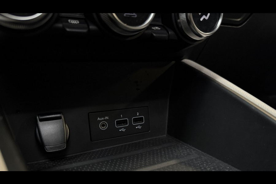 Renault Captur 1.3Tce 113kw 155pk Initiale Leer Panorama Trekhaak alle opties