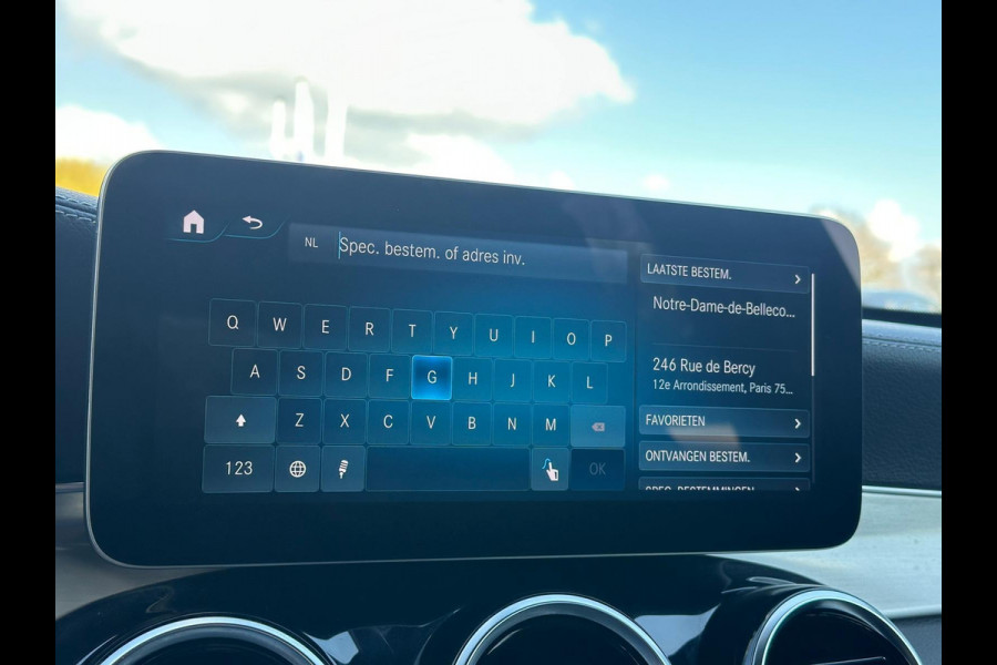 Mercedes-Benz GLC 300e 4MATIC Business Solution | PHEV | 320pk | Plug-in Hybride | Achteruitrijcamera | Navigatie | Half leder