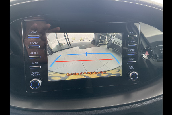 Toyota Aygo X 1.0 VVT-i MT first Achteruitrijcamera - Airco - Apple carplay - Bluetooth - Cruise control - Led verlichting -  Licht metalen velgen 17 inch - Radio - Mistlampen - Stuur multifunctioneel - Stuur leder - Elektrische ramen voor - Regensensor - Start/stop systeem