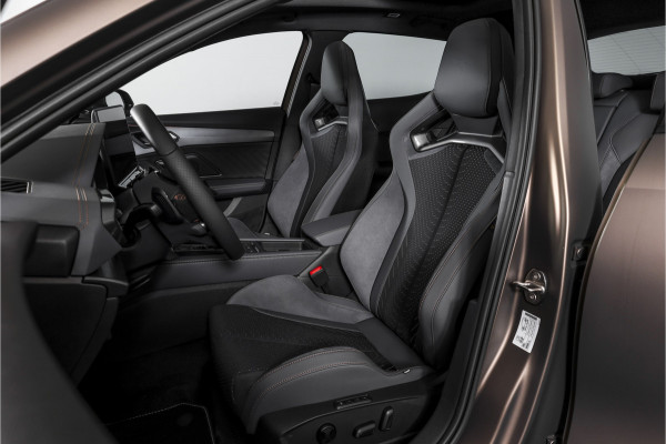 CUPRA Formentor 1.5 TSI e-Hybrid 272 PK VZ Extreme | Bronze Matt | S/K-Panodak | Sennheiser | Elek. stoelen | Matrix LED | Adapt. Cruise | Stoel-+stuurverw. | Camera | NAV+App. Connect | Elek. Klep | LM 19" | 0624