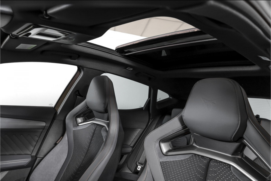 CUPRA Formentor 1.5 TSI e-Hybrid 272 PK VZ Extreme | Bronze Matt | S/K-Panodak | Sennheiser | Elek. stoelen | Matrix LED | Adapt. Cruise | Stoel-+stuurverw. | Camera | NAV+App. Connect | Elek. Klep | LM 19" | 0624