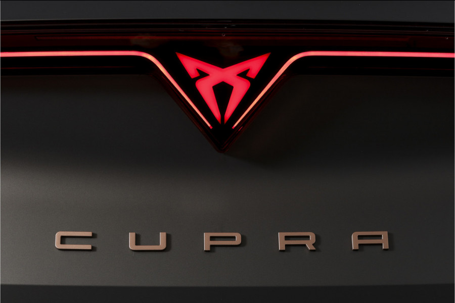 CUPRA Formentor 1.5 TSI e-Hybrid 272 PK VZ Extreme | Bronze Matt | S/K-Panodak | Sennheiser | Elek. stoelen | Matrix LED | Adapt. Cruise | Stoel-+stuurverw. | Camera | NAV+App. Connect | Elek. Klep | LM 19" | 0624