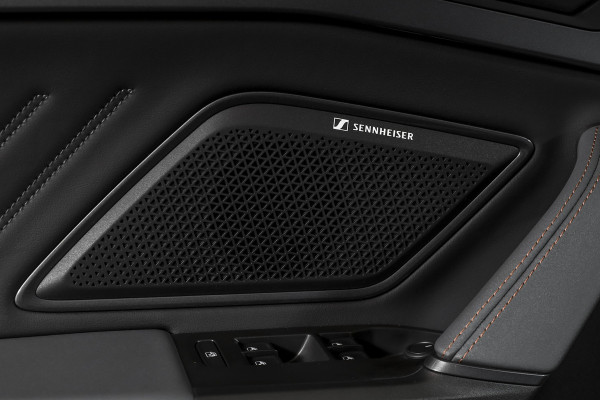 CUPRA Formentor 1.5 TSI e-Hybrid 272 PK VZ Extreme | Bronze Matt | S/K-Panodak | Sennheiser | Elek. stoelen | Matrix LED | Adapt. Cruise | Stoel-+stuurverw. | Camera | NAV+App. Connect | Elek. Klep | LM 19" | 0624