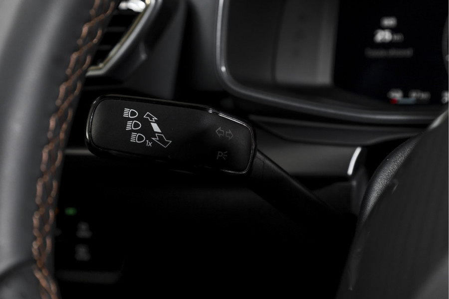 CUPRA Formentor 1.5 TSI e-Hybrid 272 PK VZ Extreme | Bronze Matt | S/K-Panodak | Sennheiser | Elek. stoelen | Matrix LED | Adapt. Cruise | Stoel-+stuurverw. | Camera | NAV+App. Connect | Elek. Klep | LM 19" | 0624