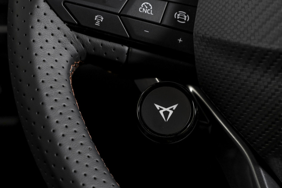 CUPRA Formentor 1.5 TSI e-Hybrid 272 PK VZ Extreme | Bronze Matt | S/K-Panodak | Sennheiser | Elek. stoelen | Matrix LED | Adapt. Cruise | Stoel-+stuurverw. | Camera | NAV+App. Connect | Elek. Klep | LM 19" | 0624