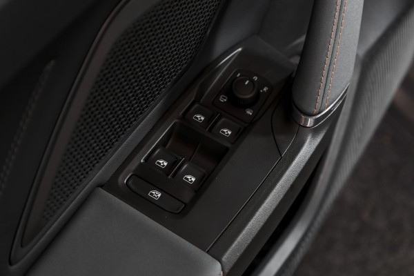 CUPRA Formentor 1.5 TSI e-Hybrid 272 PK VZ Extreme | Bronze Matt | S/K-Panodak | Sennheiser | Elek. stoelen | Matrix LED | Adapt. Cruise | Stoel-+stuurverw. | Camera | NAV+App. Connect | Elek. Klep | LM 19" | 0624