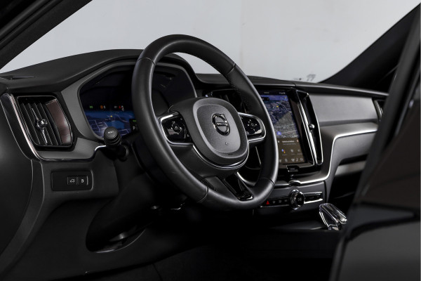 Volvo XC60 2.0 T8 Plug-in hybrid AWD Plus Dark Automaat | S/K-Panodak | Dig. Cockpit | Adapt. Cruise | Winterpakket | PDC | 360 Camera | NAV + App.Connect | ECC | Harman/Kardon | Elek. KLep | LM 19" | 9613