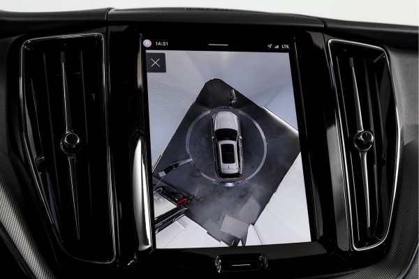 Volvo XC60 2.0 T8 Plug-in hybrid AWD Plus Dark Automaat | S/K-Panodak | Dig. Cockpit | Adapt. Cruise | Winterpakket | PDC | 360 Camera | NAV + App.Connect | ECC | Harman/Kardon | Elek. KLep | LM 19" | 9613