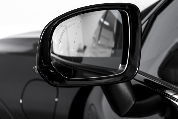 Volvo XC60 2.0 T8 Plug-in hybrid AWD Plus Dark Automaat | S/K-Panodak | Dig. Cockpit | Adapt. Cruise | Winterpakket | PDC | 360 Camera | NAV + App.Connect | ECC | Harman/Kardon | Elek. KLep | LM 19" | 9613