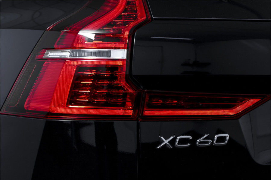 Volvo XC60 2.0 T8 Plug-in hybrid AWD Plus Dark Automaat | S/K-Panodak | Dig. Cockpit | Adapt. Cruise | Winterpakket | PDC | 360 Camera | NAV + App.Connect | ECC | Harman/Kardon | Elek. KLep | LM 19" | 9613