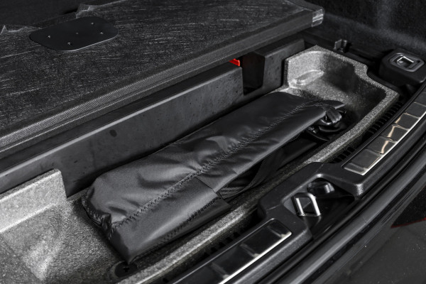 Volvo XC60 2.0 T8 Plug-in hybrid AWD Plus Dark Automaat | S/K-Panodak | Dig. Cockpit | Adapt. Cruise | Winterpakket | PDC | 360 Camera | NAV + App.Connect | ECC | Harman/Kardon | Elek. KLep | LM 19" | 9613