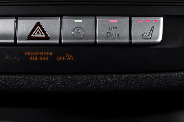 Mercedes-Benz B-Klasse 180 122 PK Ambition | Cruise | Stoelverwarming | PDC | NAV | Airco | LM 17" |