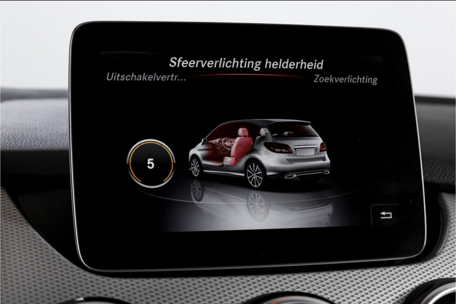 Mercedes-Benz B-Klasse 180 122 PK Ambition | Cruise | Stoelverwarming | PDC | NAV | Airco | LM 17" |