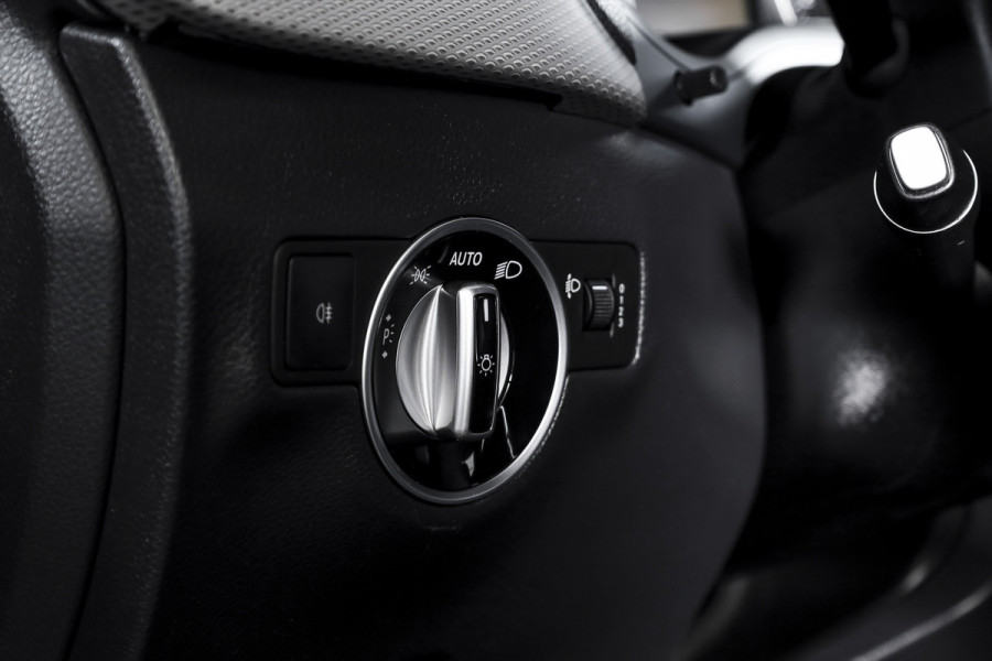 Mercedes-Benz B-Klasse 180 122 PK Ambition | Cruise | Stoelverwarming | PDC | NAV | Airco | LM 17" |