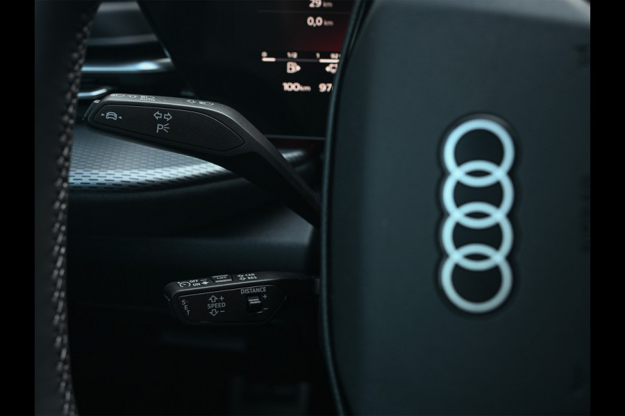 Audi Q5 Sportback 2.0 TFSI e-hybrid quattro S edition Competition 367pk | Stoel massage | Tech pro | Luchtvering | 5jaar fabrieksgarantie | Trekhaak | B&O sound | Head-up | Adaptive cruise | 360 camera | Passagiers display