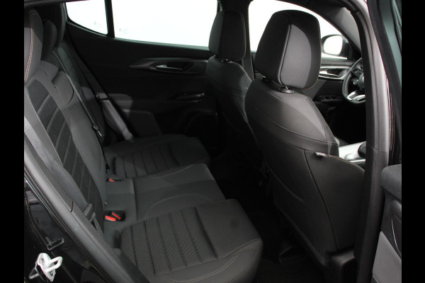 Alfa Romeo Tonale 1.3T PHEV Ti Automaat 280 PK Climate control Adaptieve cruise control Parkeersensoren achter Camera Sfeerverlichting Navigatie Apple Carplay/ Android Auto