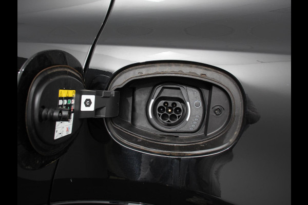 Alfa Romeo Tonale 1.3T PHEV Ti Automaat 280 PK Climate control Adaptieve cruise control Parkeersensoren achter Camera Sfeerverlichting Navigatie Apple Carplay/ Android Auto