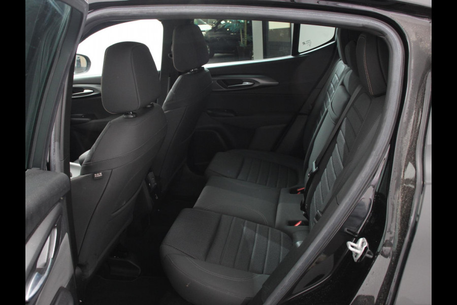 Alfa Romeo Tonale 1.3T PHEV Ti Automaat 280 PK Climate control Adaptieve cruise control Parkeersensoren achter Camera Sfeerverlichting Navigatie Apple Carplay/ Android Auto