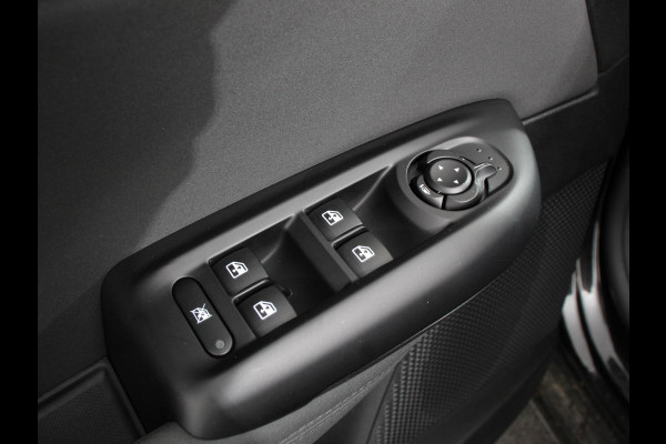 Alfa Romeo Tonale 1.3T PHEV Ti Automaat 280 PK Climate control Adaptieve cruise control Parkeersensoren achter Camera Sfeerverlichting Navigatie Apple Carplay/ Android Auto