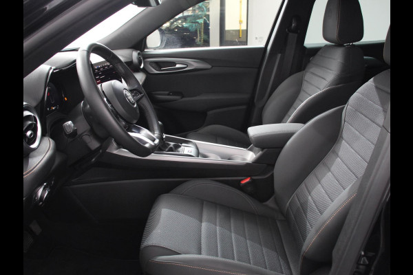 Alfa Romeo Tonale 1.3T PHEV Ti Automaat 280 PK Climate control Adaptieve cruise control Parkeersensoren achter Camera Sfeerverlichting Navigatie Apple Carplay/ Android Auto