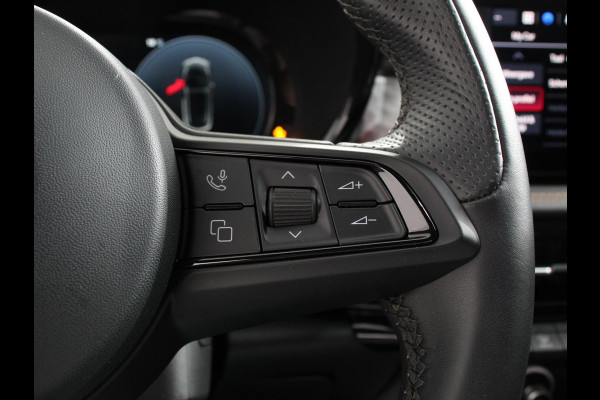 Alfa Romeo Tonale 1.3T PHEV Ti Automaat 280 PK Climate control Adaptieve cruise control Parkeersensoren achter Camera Sfeerverlichting Navigatie Apple Carplay/ Android Auto