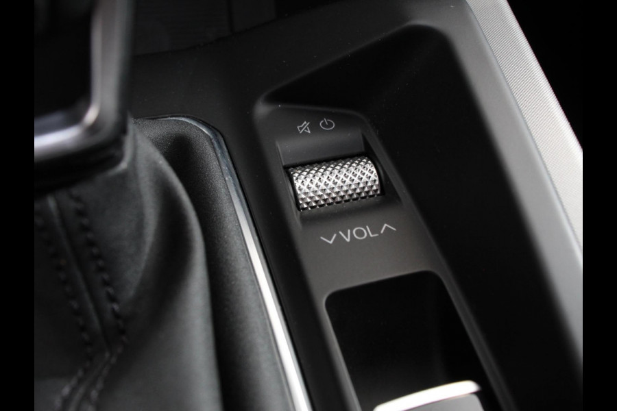 Alfa Romeo Tonale 1.3T PHEV Ti Automaat 280 PK Climate control Adaptieve cruise control Parkeersensoren achter Camera Sfeerverlichting Navigatie Apple Carplay/ Android Auto