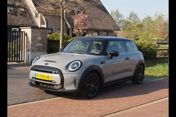 MINI Mini Electric Classic 33 kWh | Apple Carplay | Cruise Control | Parkeersensoren | NL-Auto |