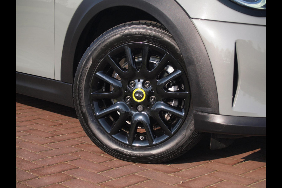 MINI Mini Electric Classic 33 kWh | Apple Carplay | Cruise Control | Parkeersensoren | NL-Auto |