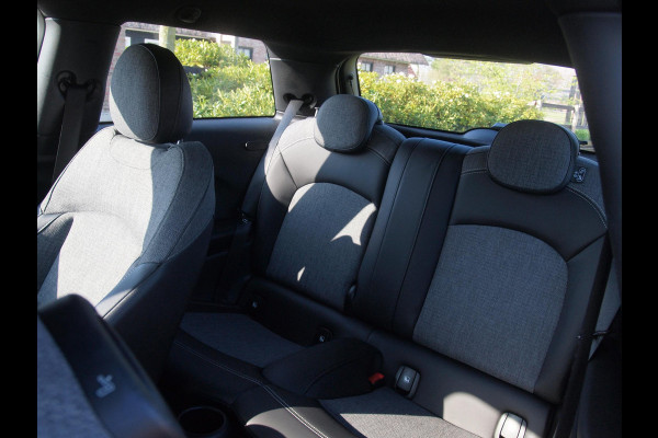 MINI Mini Electric Classic 33 kWh | Apple Carplay | Cruise Control | Parkeersensoren | NL-Auto |