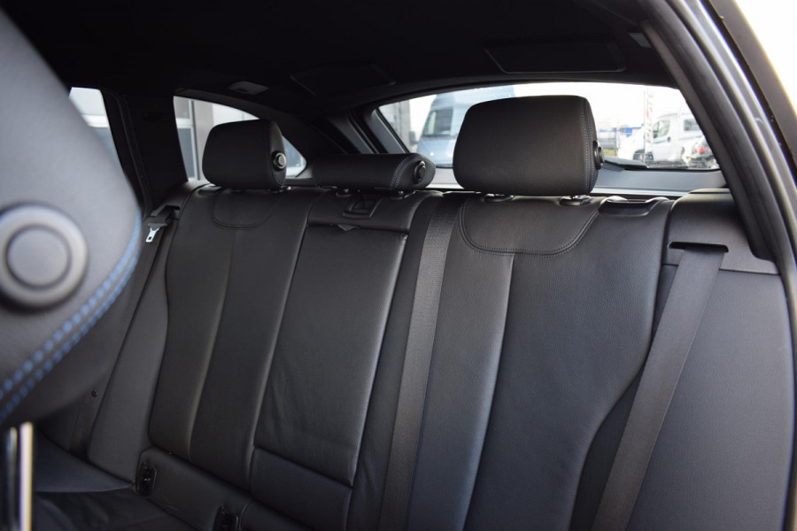 BMW 3 Serie Touring 320i M Sport Edition | Apple CarPlay | Leer | H/K | Stoelverwarming