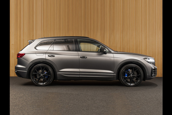 Volkswagen Touareg 3.0 TSi eHybrid 4MOTION R LUCHTVERING | PANO | MASSAGE | DYNAUDIO | 22"
