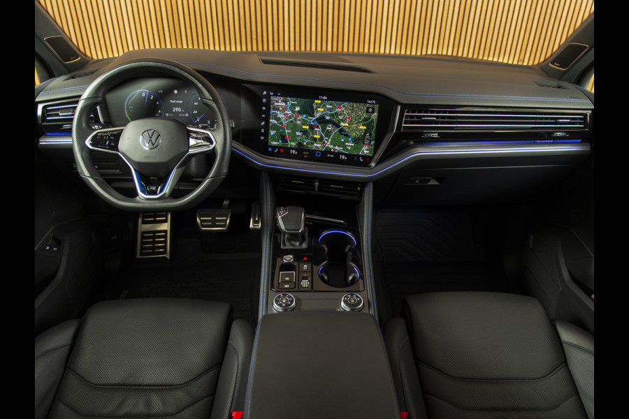 Volkswagen Touareg 3.0 TSi eHybrid 4MOTION R LUCHTVERING | PANO | MASSAGE | DYNAUDIO | 22"