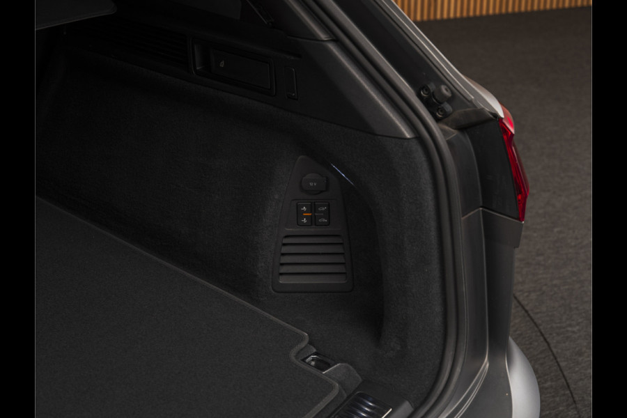 Volkswagen Touareg 3.0 TSi eHybrid 4MOTION R LUCHTVERING | PANO | MASSAGE | DYNAUDIO | 22"