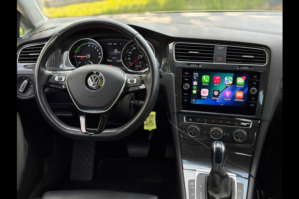 Volkswagen e-Golf | Leder, Navi, Apple Carplay, ACC, Stoelverw., PDC | NAP |