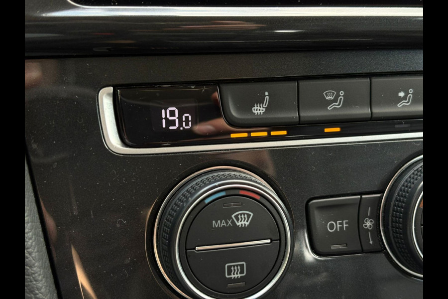 Volkswagen e-Golf | Leder, Navi, Apple Carplay, ACC, Stoelverw., PDC | NAP |