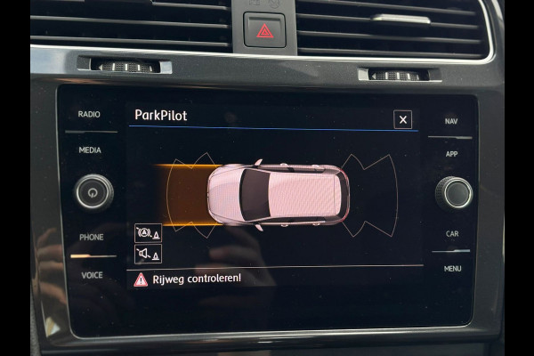 Volkswagen e-Golf | Leder, Navi, Apple Carplay, ACC, Stoelverw., PDC | NAP |