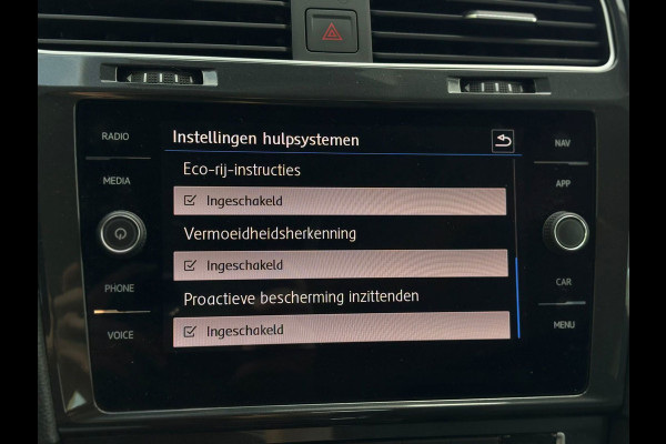 Volkswagen e-Golf | Leder, Navi, Apple Carplay, ACC, Stoelverw., PDC | NAP |