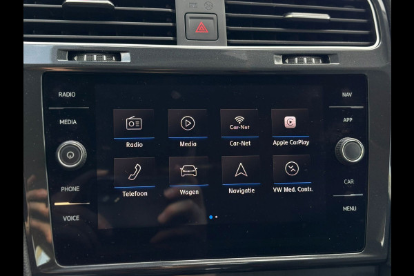 Volkswagen e-Golf | Leder, Navi, Apple Carplay, ACC, Stoelverw., PDC | NAP |