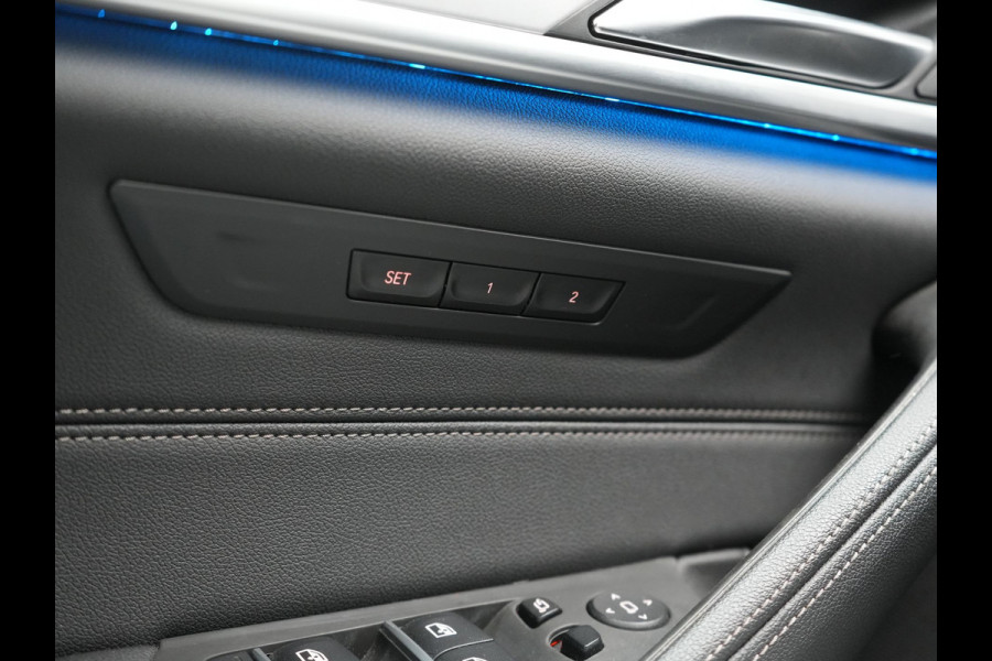 BMW 5 Serie Touring 530e High Executive PHEV 293pk Dealer O.H. Achteras besturing | Trekhaak Af Fabriek | Adaptive Cruise | Camera | Lederen Sportstoelen Memory & Verwarmd | Sfeerverlichting | Stuur Verwarmd | Blis | Apple Carplay | Navigatie | DAB |