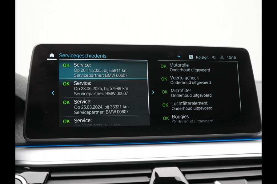 BMW 5 Serie Touring 530e High Executive PHEV 293pk Dealer O.H. Achteras besturing | Trekhaak Af Fabriek | Adaptive Cruise | Camera | Lederen Sportstoelen Memory & Verwarmd | Sfeerverlichting | Stuur Verwarmd | Blis | Apple Carplay | Navigatie | DAB |