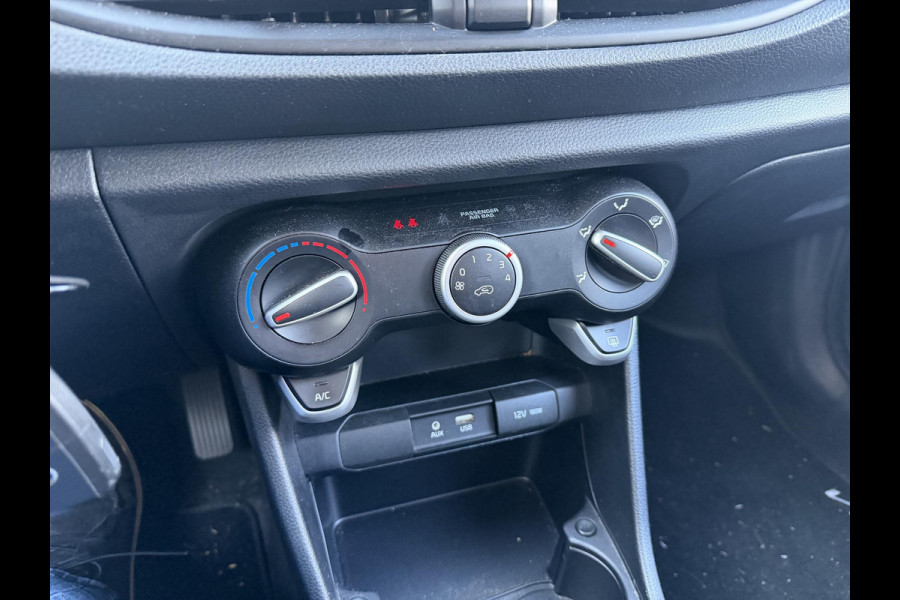 Kia Picanto 1.0 CVVT ComfortPlusLine Navigator | Trekhaak Incl fietsendrager! | Dealer onderhouden | Achteruitrij Camera | Navigatie |