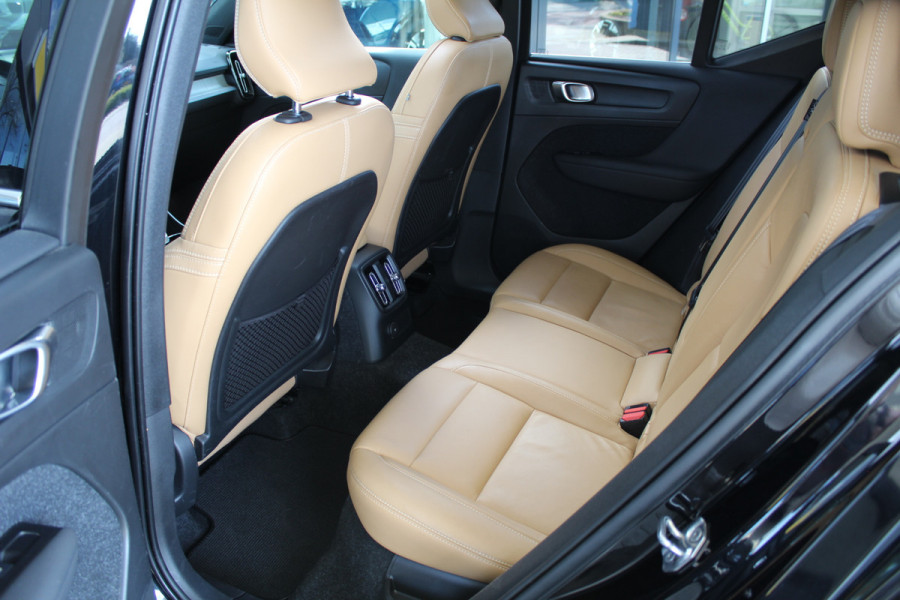 Volvo XC40 1.5 T5 Recharge Inscription Expression | 1e Eig. | Panorama | Trekhaak | BLIS