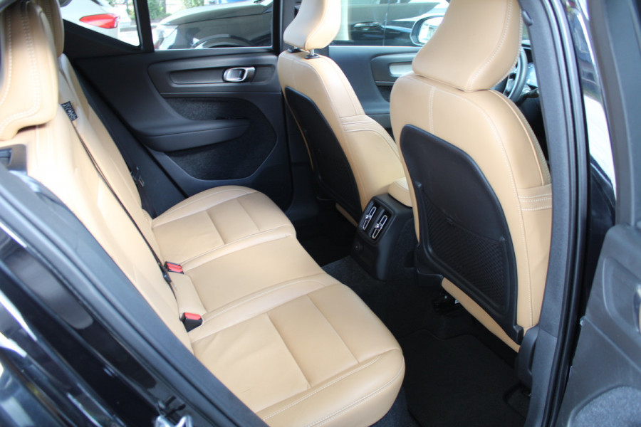 Volvo XC40 1.5 T5 Recharge Inscription Expression | 1e Eig. | Panorama | Trekhaak | BLIS