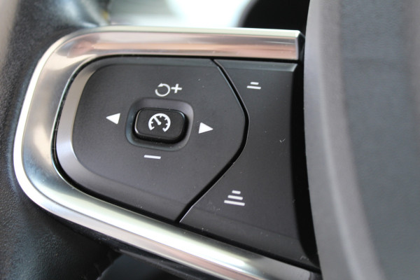 Volvo XC40 1.5 T5 Recharge Inscription Expression | 1e Eig. | Panorama | Trekhaak | BLIS